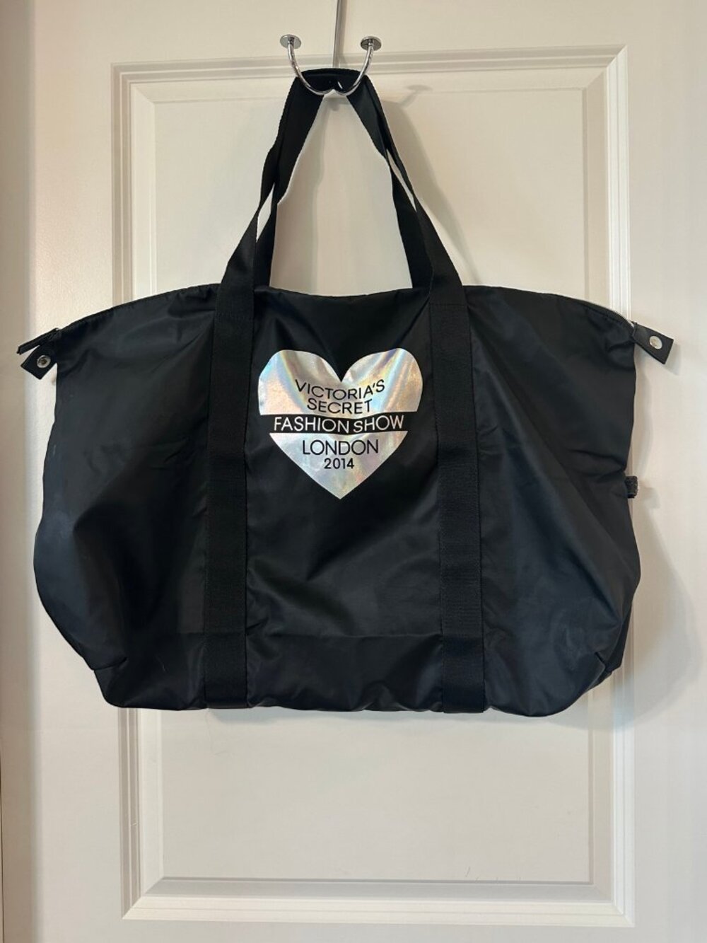 Victoria's Secret Fashion Show 2014 Duffel Bag + Pouch